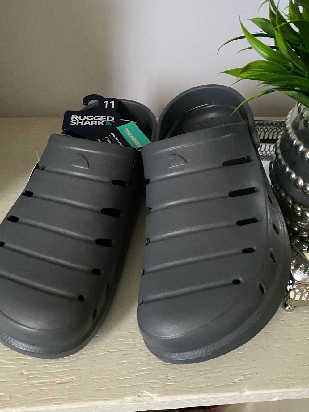Rugged Shark Men’s Slip-On Clog Sandals - Charcoal Gray